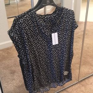 “Calvin Klein” top, brand new, size L